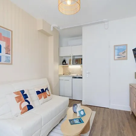 Apartament Le - 800 M Gare - Hyper Centre - Wifi- Climatise